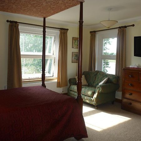 Ivy Hall Wootton Bridge  Room photo