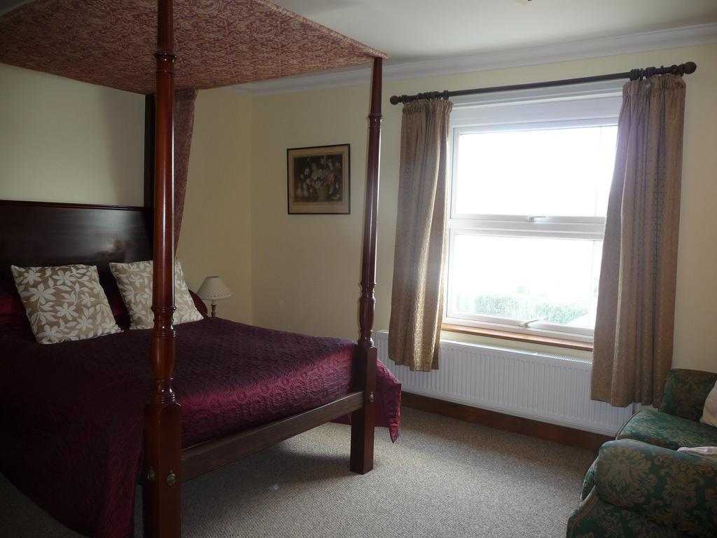 Ivy Hall Wootton Bridge  Room photo